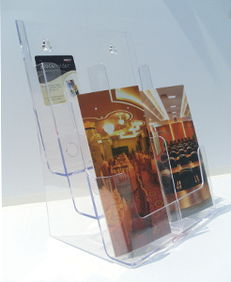 辦公桌上的精致伙伴 臺面資料架、名片盒與文體用品